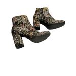 Urban Outfitters Emma Floral Jacquard Tapestry Ankle Boots Size 10 Block Heels Photo 3