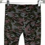 Fabletics Legging Women XS Green Pink Camo Salar Printed Powerhold Rosebloom Gym Photo 3