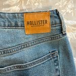 Hollister Ultra High-Rise '90s Vintage Straight Jeans Size 9 SHORT Photo 4