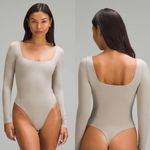 Lululemon Wundermost Ultra-Soft Nulu Square-Neck Long-Sleeve Bodysuit Size M Photo 2