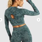 Gymshark Camo Adapt Crop Top in Obsidian Green Photo 5