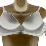 Victoria's Secret Victoria Secret The T-Shirt Lightly-Lined Wireless Bra White 36B Photo 2