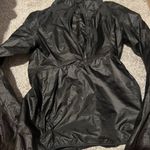 Lululemon  black packable windbreaker raincoat s/m Photo 2