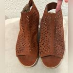 American‎ Eagle Women's Brown Peep Photo 1