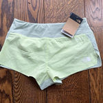 The North Face Summer Light 2.5" Shorts Astro Lime Mist Women’s Large NWT Photo 0