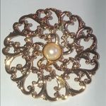 Vintage Gold Tone & Faux Pearl Filigree Cutout Retro Brooch Shoulder Pin Photo 0