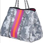 Camo neoprene tote Gray Photo 1