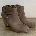 Crown Vintage light green brown ankle boots with 3 inch heel sz 7.5 Photo 1