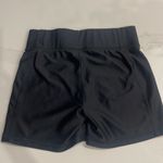 Under Armour  HeatGear Mid -Rise Shorty Photo 3