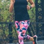 Lululemon Secret Garden Run Inspire Crops Size 2 Photo 2