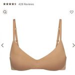 SKIMS  Wireless form push up bra Photo 1