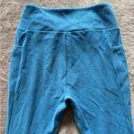 Gymshark Women’s Crop Aqua Blue Leggings Mid Rise Size Medium Photo 6
