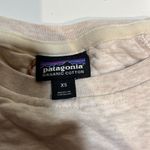 Patagonia women’s crewneck Photo 2