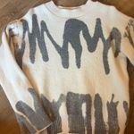 Sweater White Photo 0