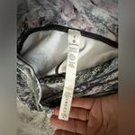 Lululemon Train Times Pant 25" springscape Multi / Obsidian size 8 Photo 6