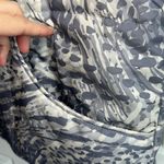 IZOD  1X Gray & Ivory Animal Print High-Low Hemline‎ Button Front Puffer Vest Photo 3