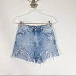 Topshop LIGHT WASH SHARK BITE SHORTS Photo 7