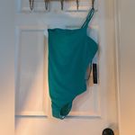 La Blanca NWT Island Goddess Strappy One Shoulder
Emerald Photo 2