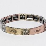 LIVE LAUGH LOVE stretch bracelet Photo 0