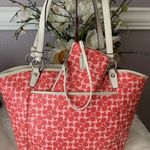 Coach  Chelsea Signature Leah Tote Bag Photo 2