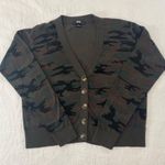 Sanctuary  Women Medium Camo Print Button Front Cardigan Cropped V Neck Photo 0