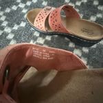 Clarks Bendables Size 8 Leather Pink Boho Artsy Slip On Sandals Photo 4