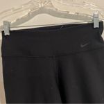 Nike Black Red Dri-Fit Capri Cropped Leggings size small Photo 2