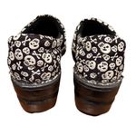 Skull Crossbones Skeleton Women’s size 8 Clogs BOC BORN Black Slip On Halloween Photo 5