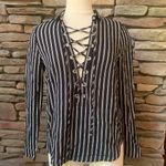 H&M Black and white striped tie front long sleeve top size 8 Photo 0
