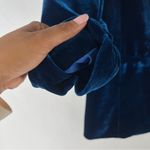 SEDGE Midnight Blue Velvet Womens Blazer Ruched 3/4 Sleeve 1 Button Size XS Blue Photo 4