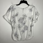 MELLODAY white black floral blouse women's size medium elastic waist
Business Photo 5