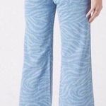 Wrangler NWT WOMEN'S MEOW LASER TIGER PRINT WANDERER FLARE JEANS 31 X34 Photo 1