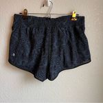 Lululemon  Miles Ahead Short (2.5")
Nouveau Mach Blue Black Photo 8