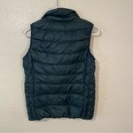 Uniqlo Womens Green Puffer Vest Size XS Travel Lightweight Photo 3