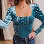 VICI NEW - DINA VELVET PUFF SLEEVE TOP - TEAL Photo 1