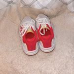 ASICS  new without tags Up court 3 pink and White athletic shoes size 8 Photo 3