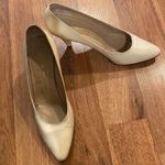 Bruno Magli Cream 3” Heels Vintage Leather Italian Sz 9.5 B Women’s Photo 5