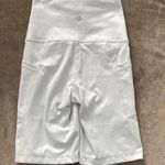 90degree by Reflex biker shorts with side pockets. Size XS. Color light gray. Gray Photo 4