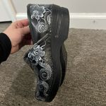 Dansko Black Hand Painted Floral Professional Clogs Size 39 EU Photo 9