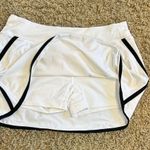 Nike Adri Fit White Skirt Skort with Black Trim in Women’s Size Medium Photo 3