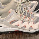 Columbia  women’s hiking outdoor shoes size 8 Photo 1