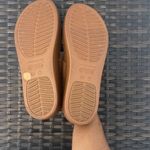 Crocs Brooklyn croco shine buckle women’s size 7  Photo 4