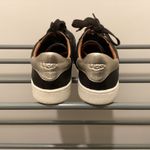 UGG  Tan Leather Interior Photo 5