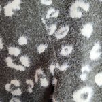 Gibson Latimer  GREEN GRAY LEOPARD PRINT EYELASH FUZZY KNIT HEAVY WEIGHT CARDIGAN Photo 3