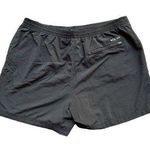 Columbia  Black PFG Summerdry Cargo Shorts Women’s Size XL Photo 0