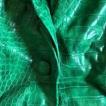 Pretty Little Thing  green croc one button blazer with shoulder pads Photo 2