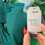 Cut out one piece green Size L Photo 1