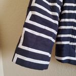 Peter Nygard  blue and white blazer sz 4 petite Photo 4