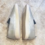 Hush Puppies 🆕 Manda perforated leather slip on sneakers flats silver si… Photo 4