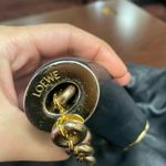 Loewe Small Squeeze bag in mellow nappa black lambskin Photo 7